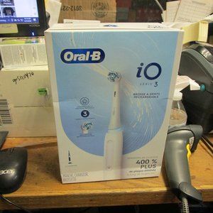 Oral-B iO Series 3 Rechargeable Electric Toothbrush New